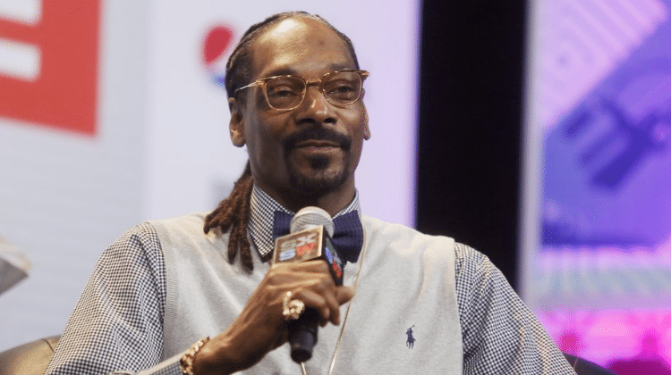 Snoop Dogg 420.mt 10 Successful Marijuana Users Throughout History