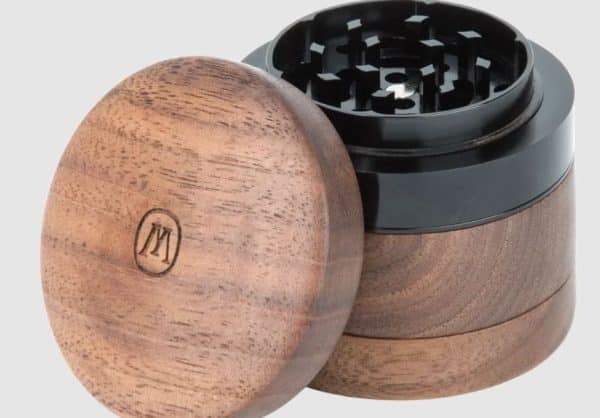 Capture 41 Marley Natural wooden grinder
